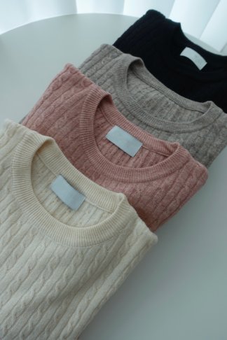 〔男裝〕麻花薄針織上衣