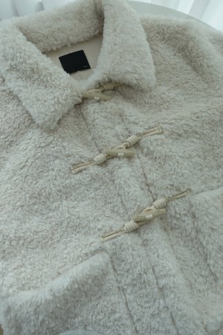 激軟羊角釦毛大衣