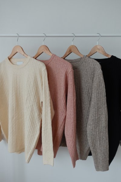 〔男裝〕麻花薄針織上衣